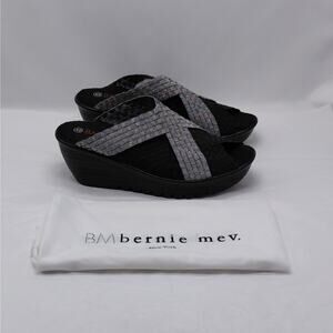 Bernie Mev Womens Wedge Sandals Sz 40 Black Silver Comfort Platform Travel Shoes